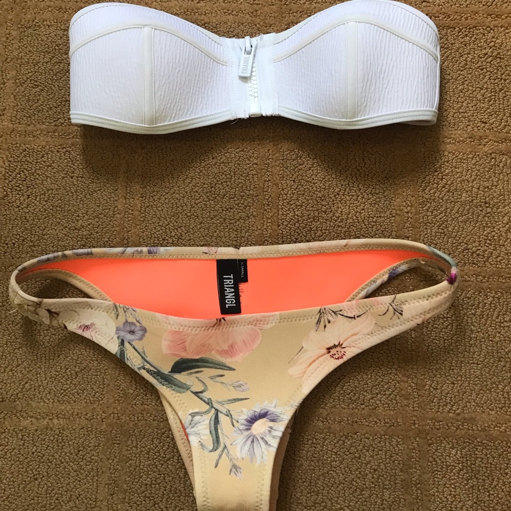 Triangl bathing suit set